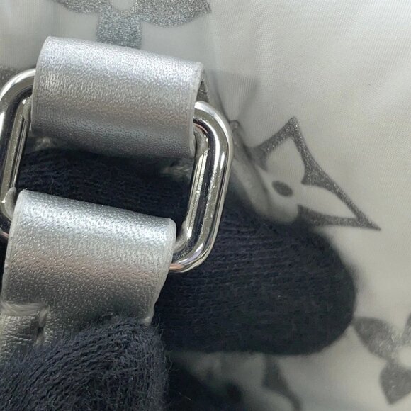 LOUIS VUITTON LV SKI Onthego Size MM Monogram・Nylon Frost - Picture 6 of 12